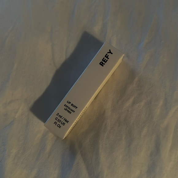 Refy Lip Buff - Picture 2 of 2